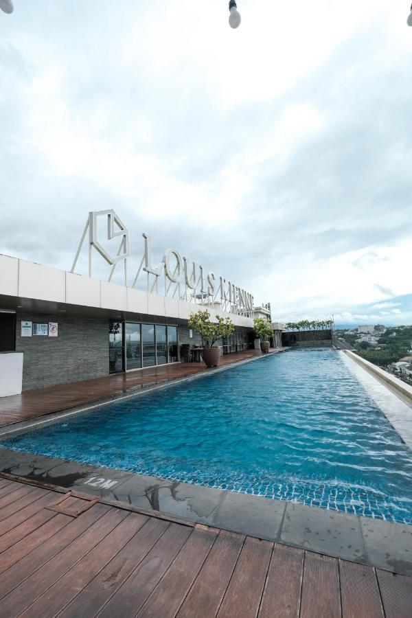 Warhol Residence At Louise Kienne Simpang Lima Semarang Kültér fotó